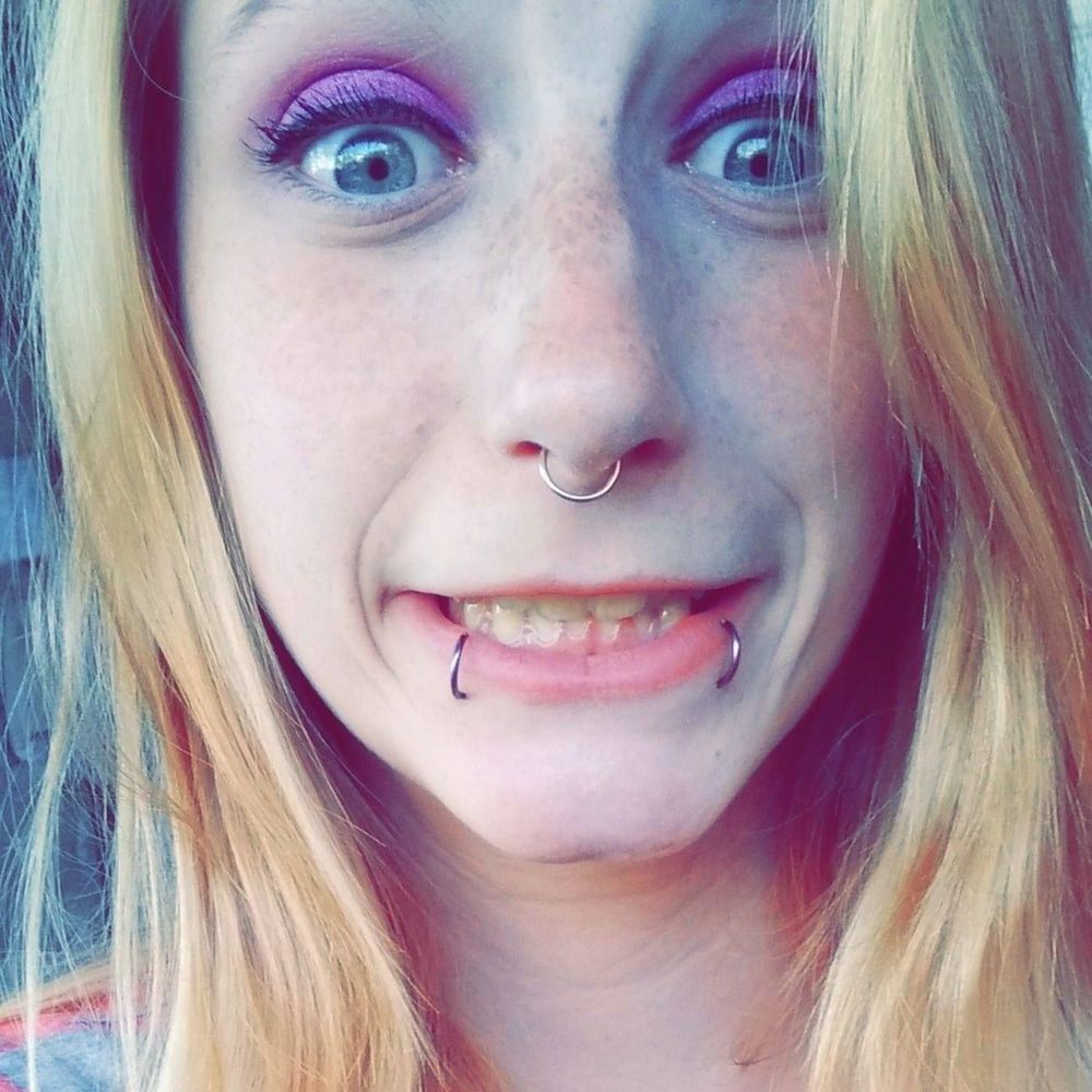 Meet your Posher, Destinie